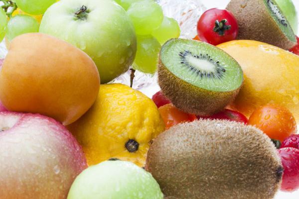 喉咙痛吃什么水果？