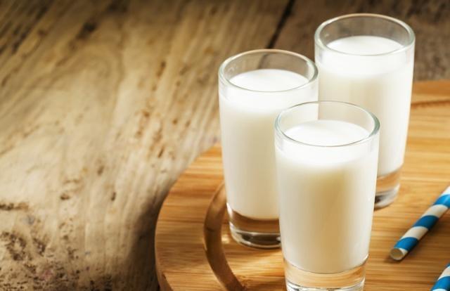 牛奶和酸奶什么时候喝？