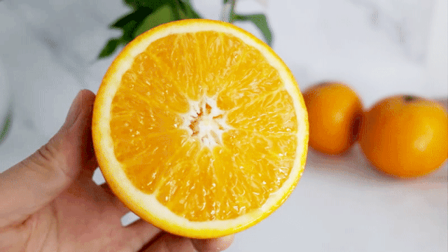 夏橙酸用什么药喷？