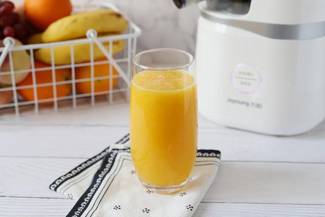 做果汁橙子配什么，橙子和什么一起榨汁好及功效喝