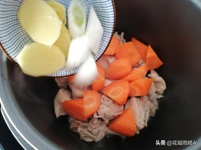 吃烤鸭配什么汤，冬季鸭子炖汤和什么一起炖最有营养