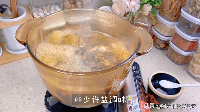 骨火煲什么汤好，羊肚菌筒骨汤的功效