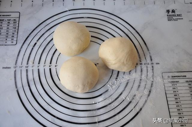 为什么烤出来的面包的皮脆，为什么面包的皮烤出来比较脆
