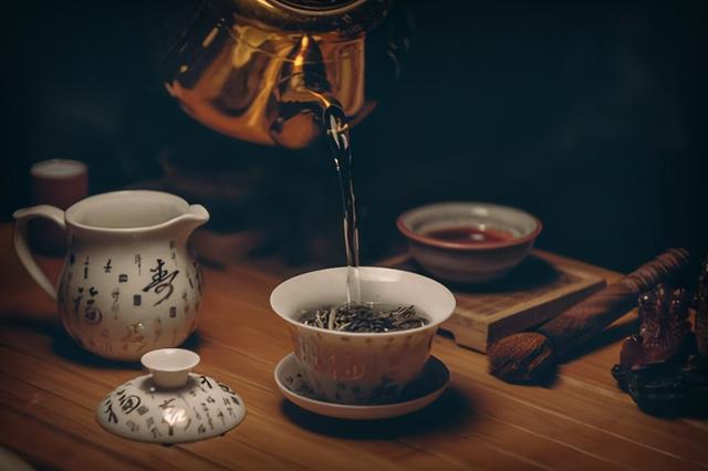 农村吃烧烤长喝的茶是什么，冬天喝乌龙茶还是普洱茶好
