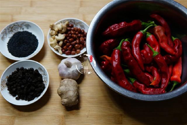 什么和蒜一起做羊油辣椒，新疆干辣椒怎么吃