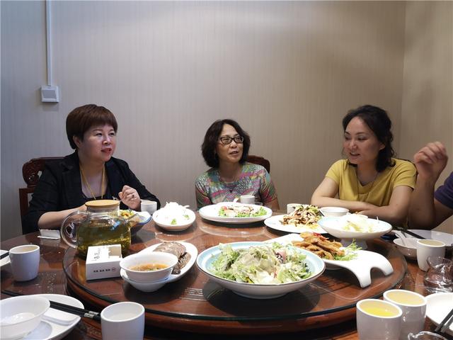 文蛤油麦菜汤有什么功效，西安曲江最有特色餐厅