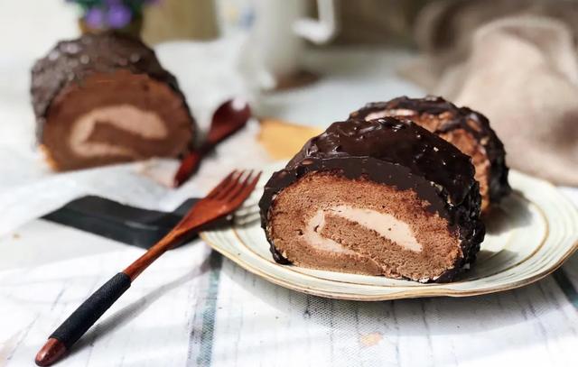 做蛋糕用什么黑巧克力，黑巧克力蛋糕怎么做