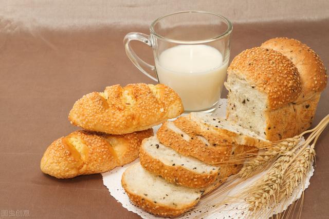 自制面包为什么很硬，面包为什么会变硬