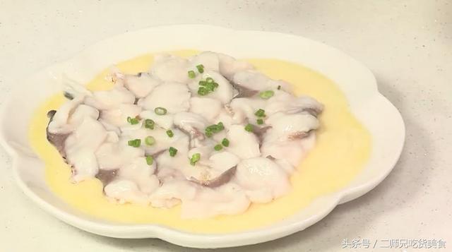 蛋黄鱼片是什么地方的菜，草鱼做水煮鱼好吃吗