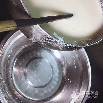 豆腐脑放什么糖最好，自制豆腐花的做法和配方